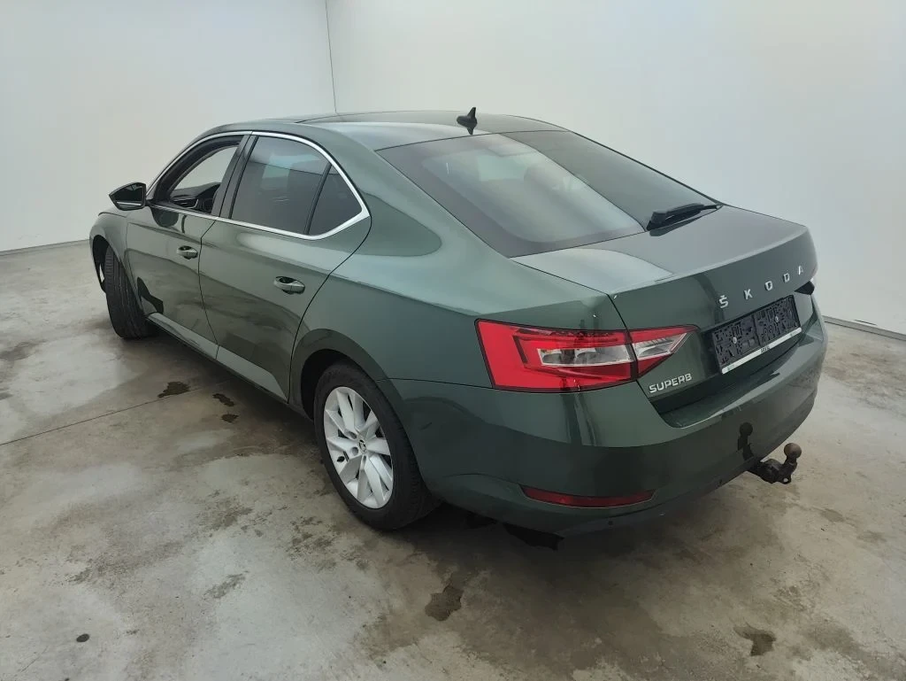 Skoda Superb 2.0 CRTDI Style Auto / Панорама / 150 к.с, снимка 5 - Автомобили и джипове - 55725288