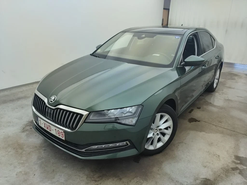 Skoda Superb 2.0 CRTDI Style Auto / Панорама / 150 к.с, снимка 3 - Автомобили и джипове - 55725288