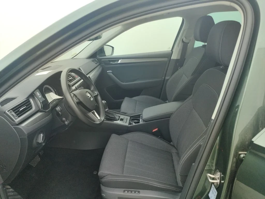 Skoda Superb 2.0 CRTDI Style Auto / Панорама / 150 к.с, снимка 7 - Автомобили и джипове - 55725288