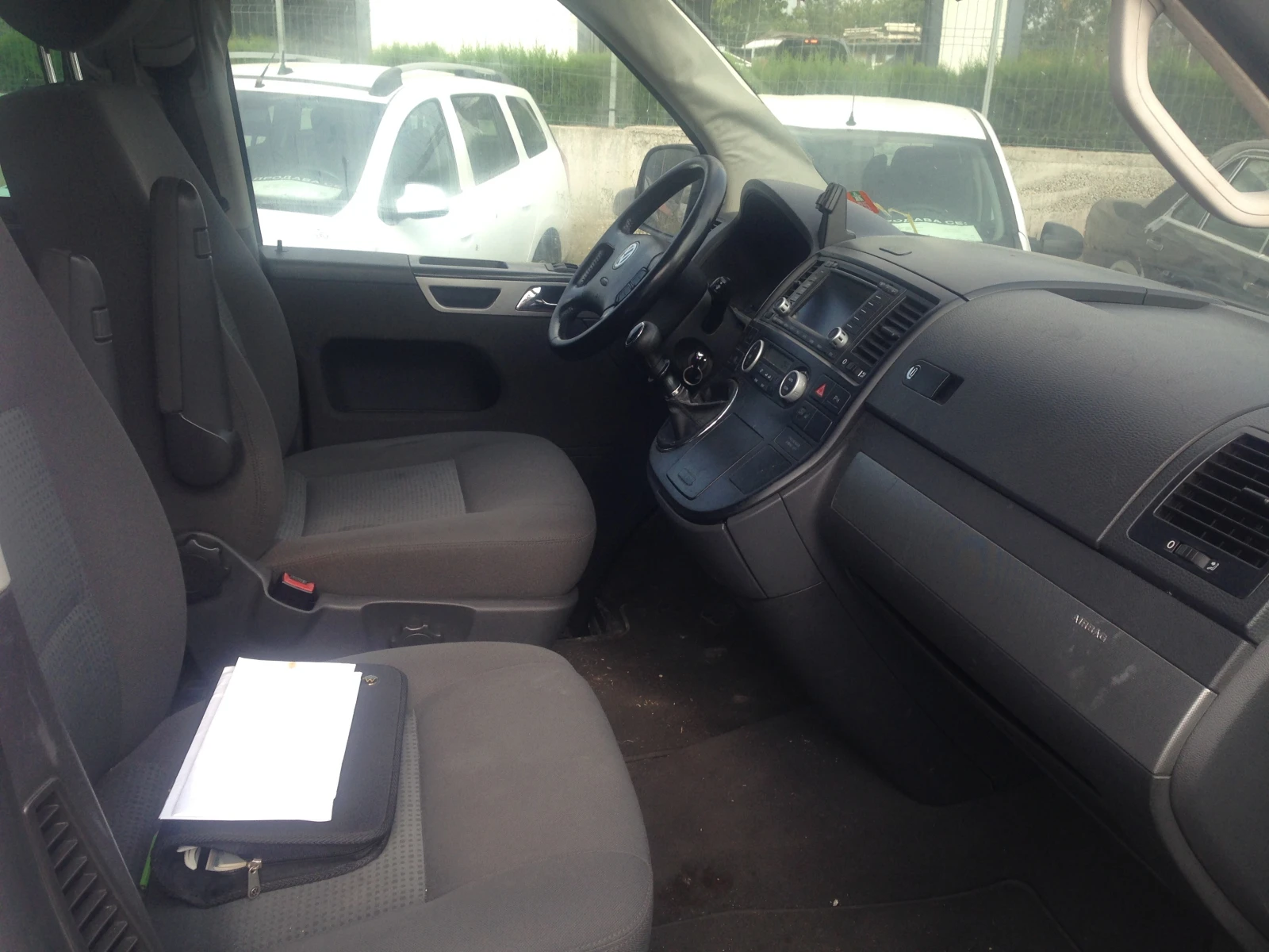 VW Multivan T5 2.5TDI 174кс 7седалки 6ск, снимка 4 - Автомобили и джипове - 55785918