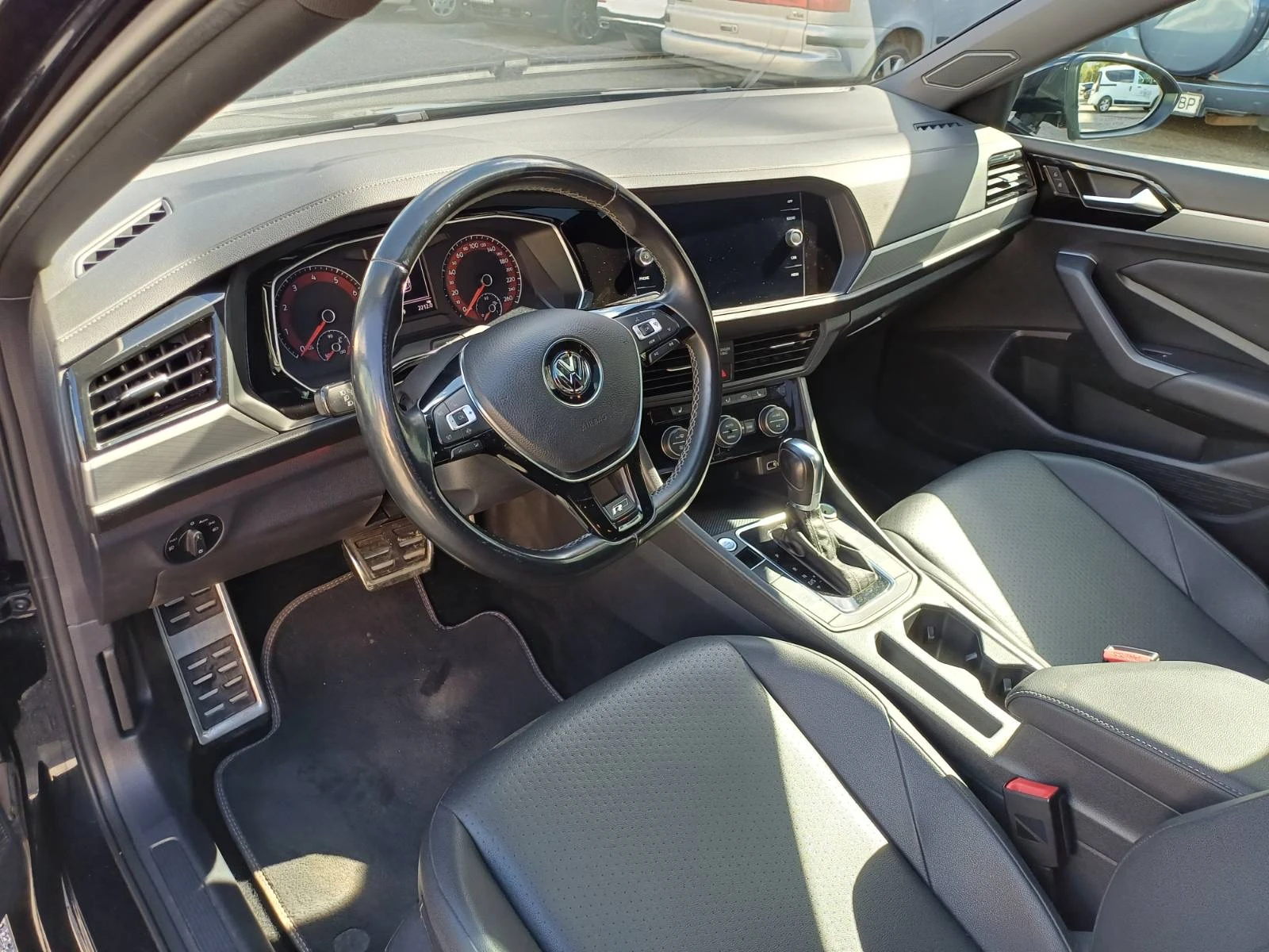 VW Jetta 1.4 TSI R- line , снимка 10 - Автомобили и джипове - 56194176