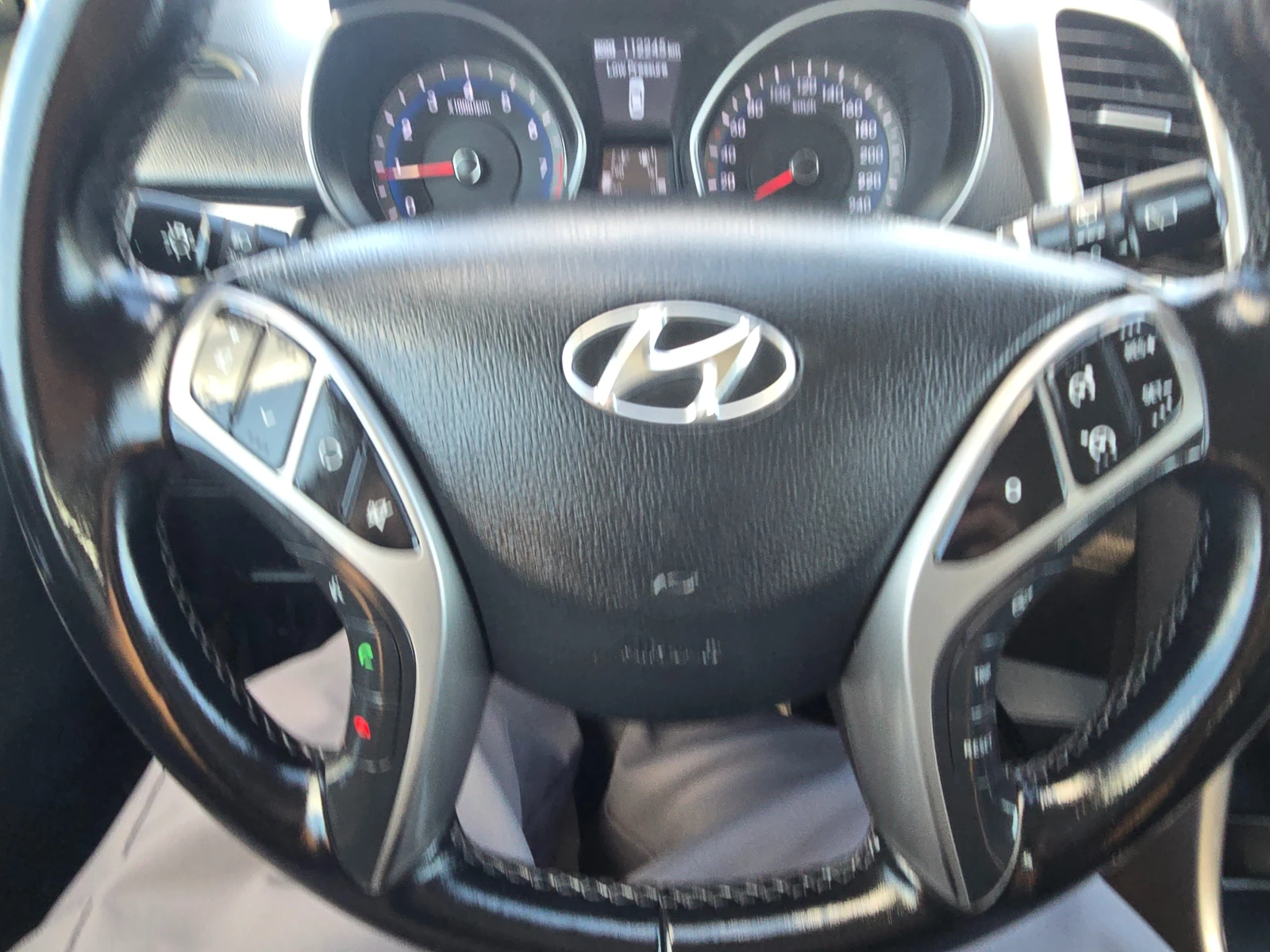 Hyundai I30 1.4I-100K.C-EURO6, снимка 17 - Автомобили и джипове - 56259852