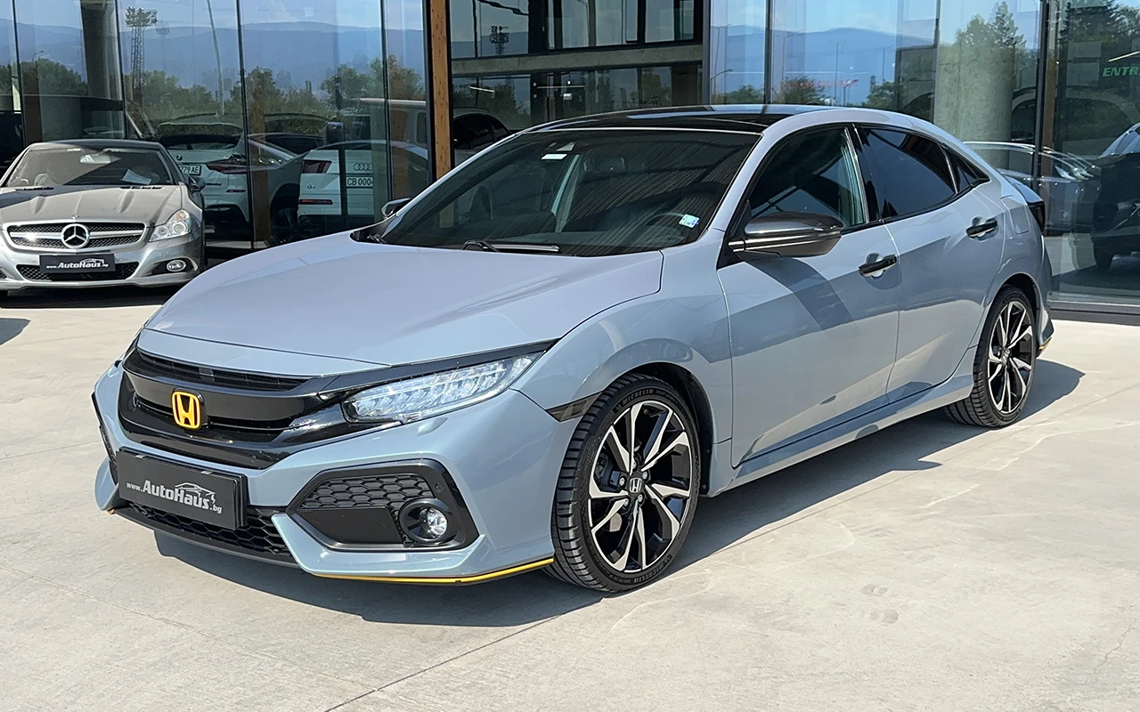 Honda Civic 1.5 i-VTEC CVT 5dr, снимка 2 - Автомобили и джипове - 56369070