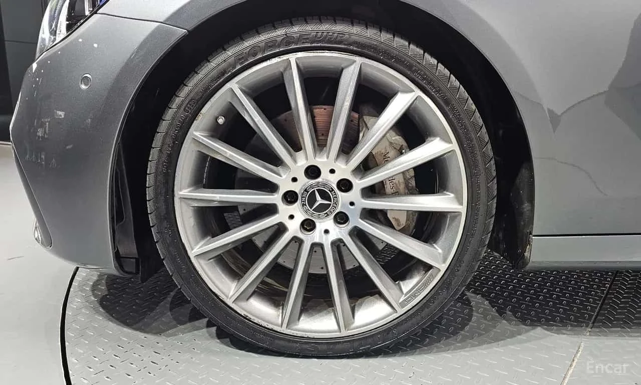 Mercedes-Benz E 350 * E350 4MATIC AMG Line * HUD * 360 ������ | Mobile.bg � ����������� 5