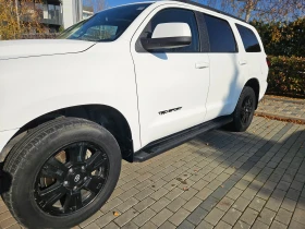 Toyota Sequoia 6+ 1  5.7 V8 4WD TRD SPORT, снимка 5