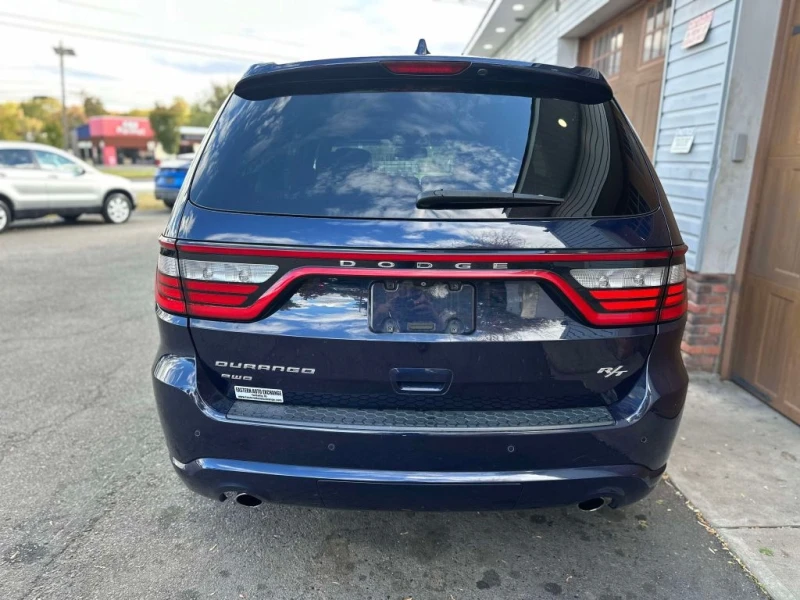 Dodge Durango R/T 5.7 V8 КАМЕРИ CARPLAY ПОДГРЯВАНЕ НА ВОЛАН FUL , снимка 6 - Автомобили и джипове - 47736304