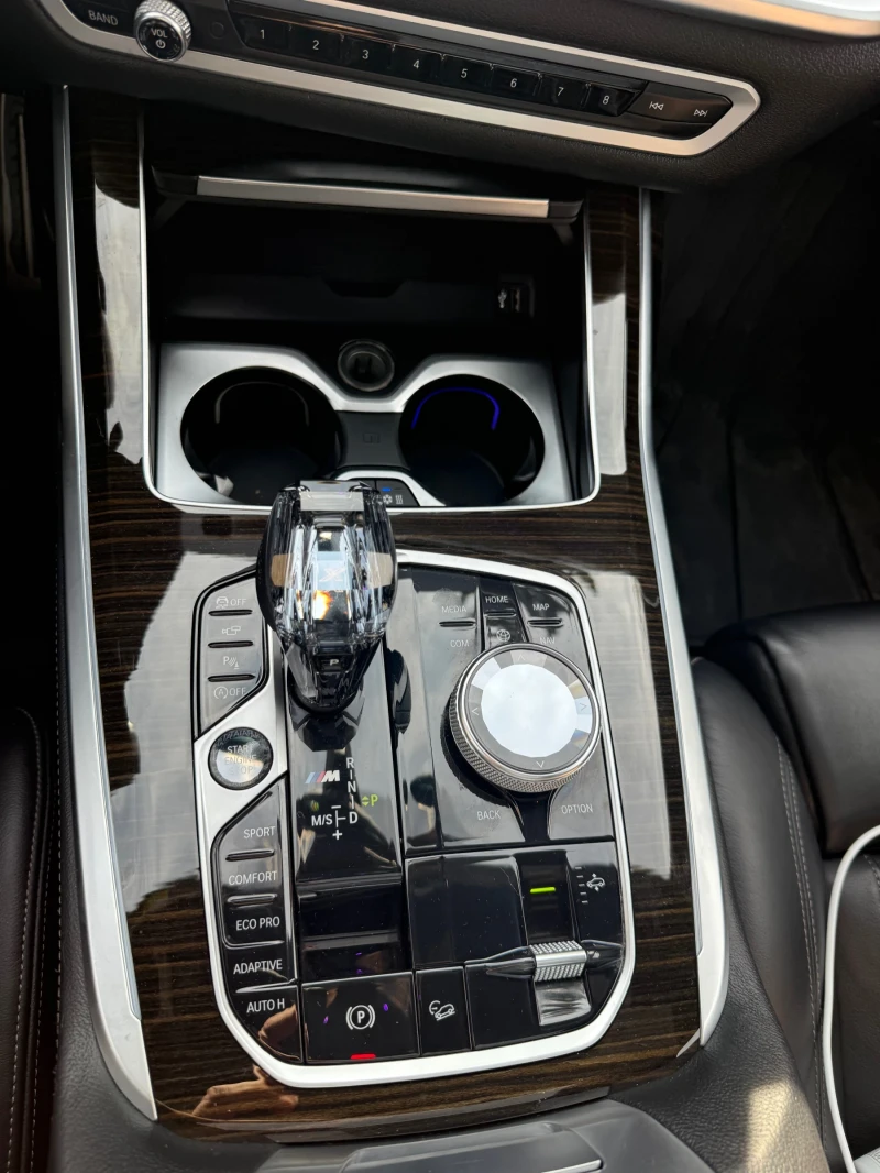 BMW X7 M50i, снимка 10 - Автомобили и джипове - 52388008