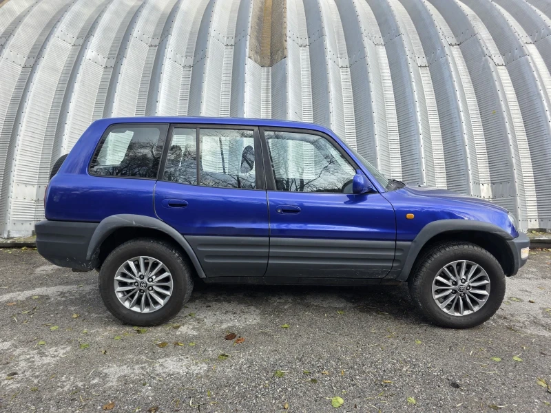 Toyota Rav4 2.0i 129кс 4х4 * Климатик* , снимка 7 - Автомобили и джипове - 52888375