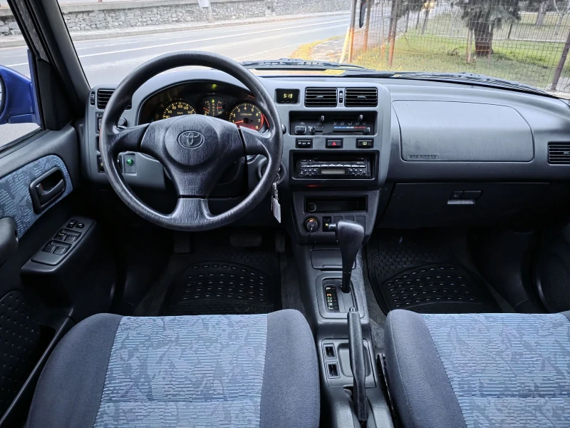 Toyota Rav4 2.0i 129кс 4х4 * Климатик* , снимка 12 - Автомобили и джипове - 53065328