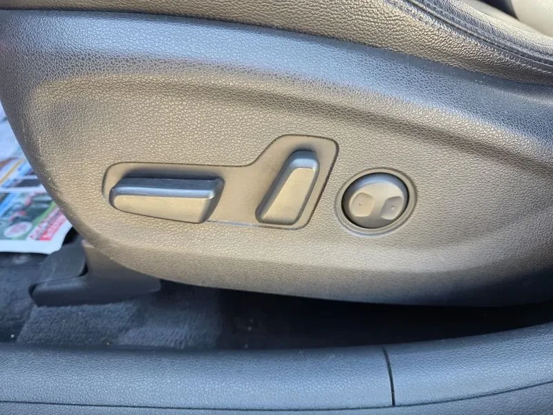 Hyundai Tucson Diesel 2.0 4Wd Premium, снимка 12 - Автомобили и джипове - 53364697