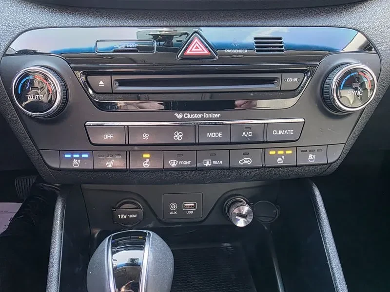 Hyundai Tucson Diesel 2.0 4Wd Premium, снимка 16 - Автомобили и джипове - 53364697