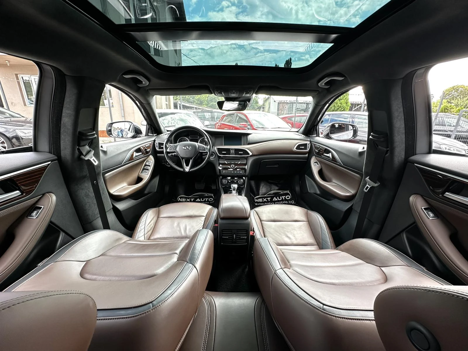 Infiniti QX30 2.2D 170HP AWD BOSE DISTRONIC - изображение 10