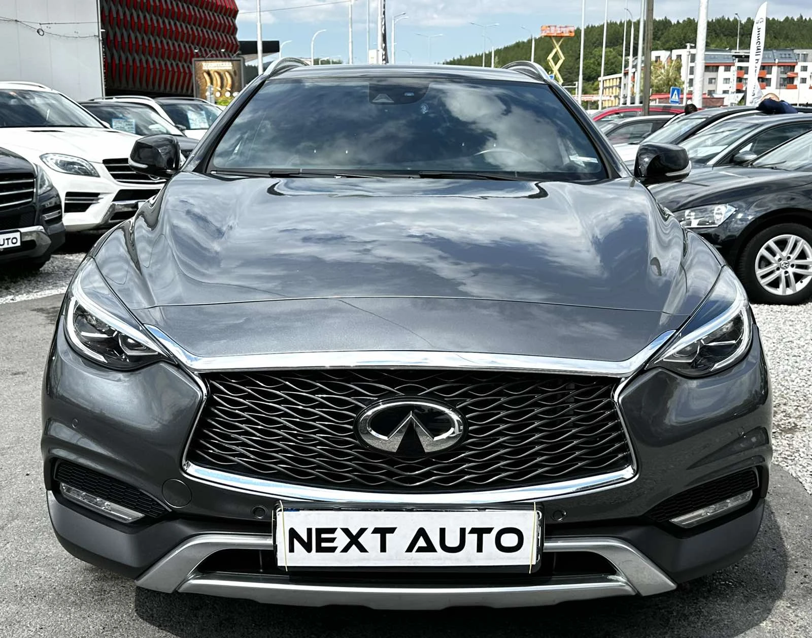 Infiniti QX30 2.2D 170HP AWD BOSE DISTRONIC - изображение 2