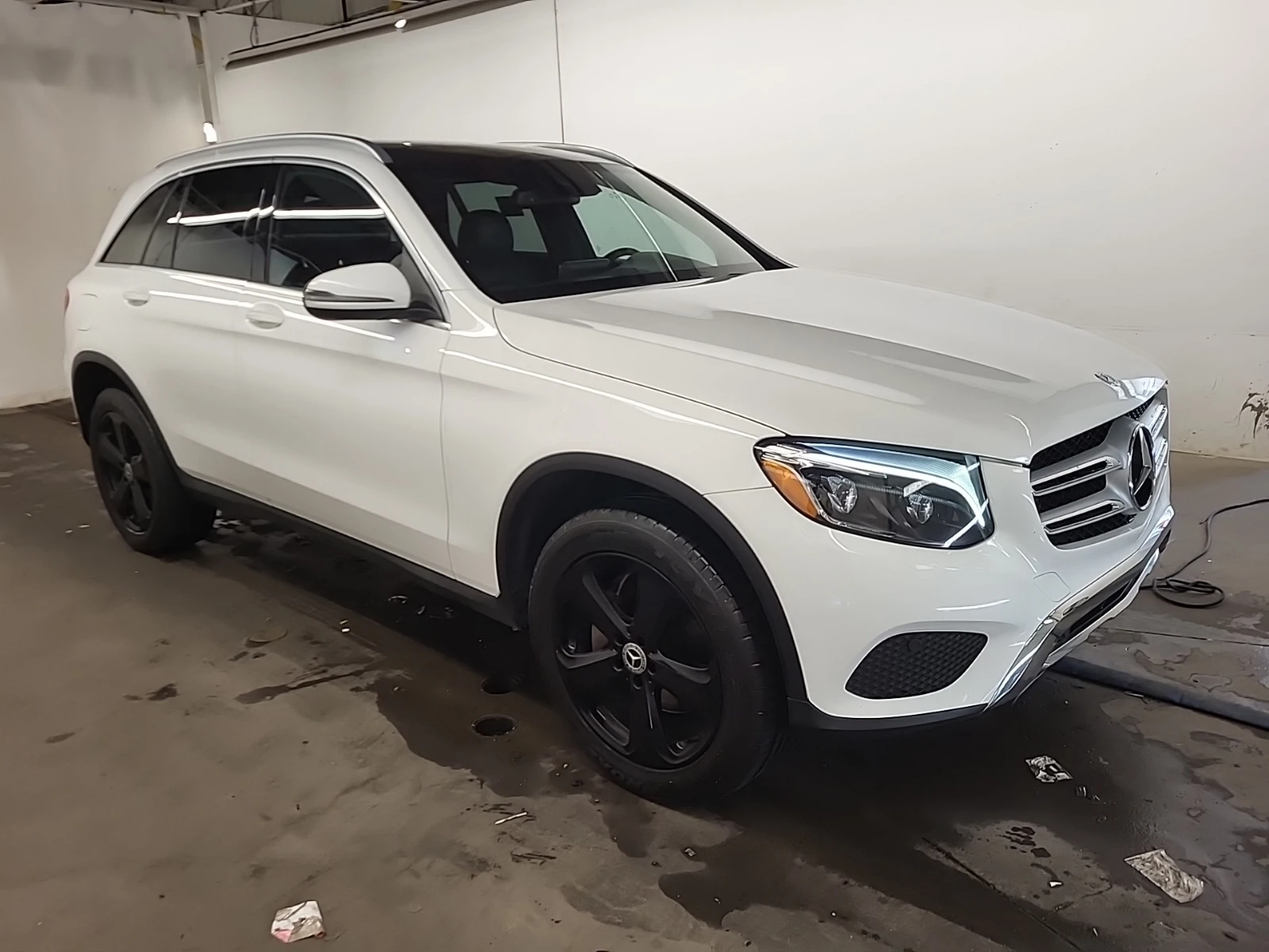 Mercedes-Benz GLC 300 * АВТОКРЕДИТ* * ЦЕНА ДО БЪЛГАРИЯ*  - изображение 2