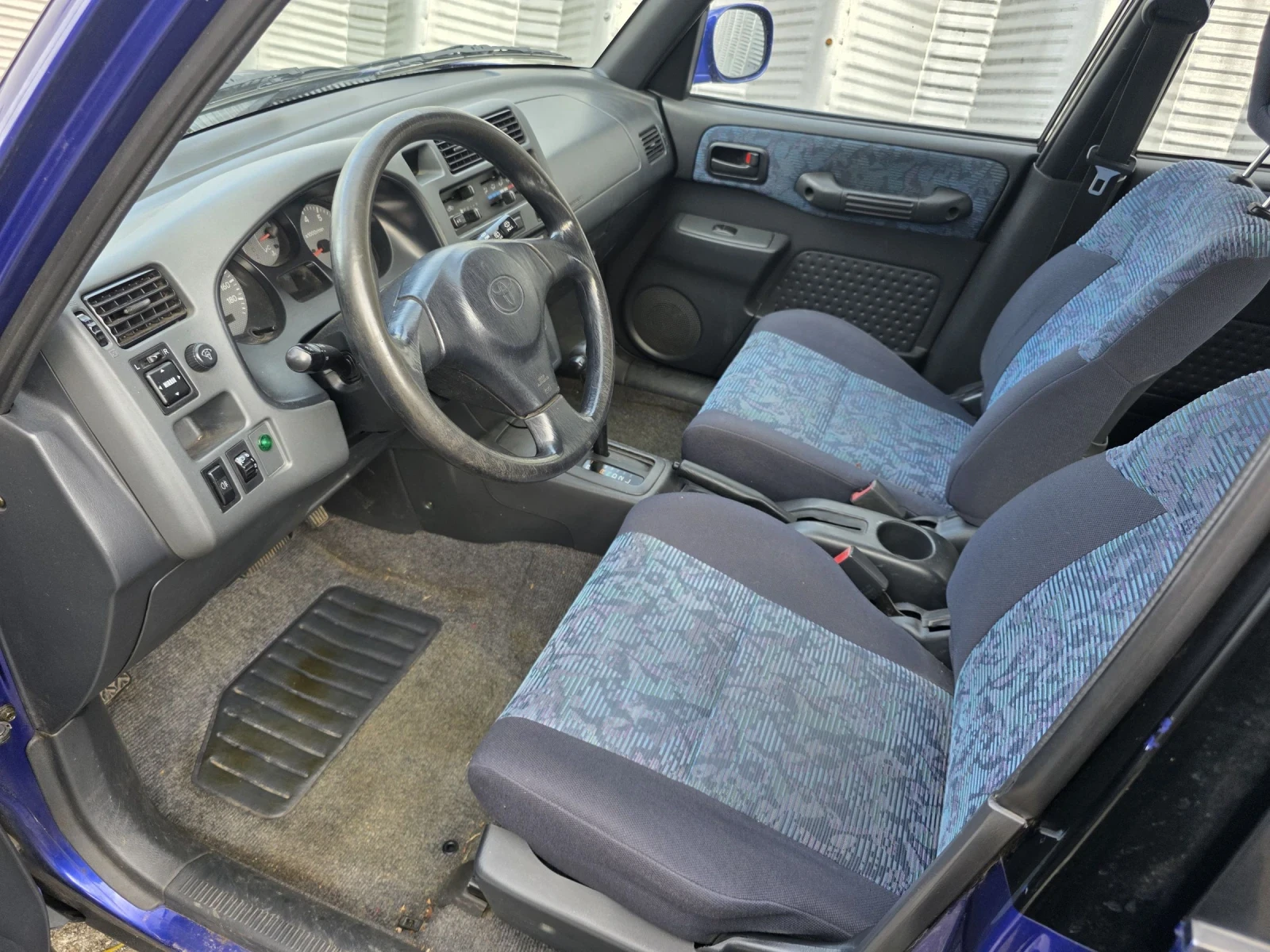 Toyota Rav4 2.0i 129�� 4�4 * ��������*  | Mobile.bg � ����������� 9