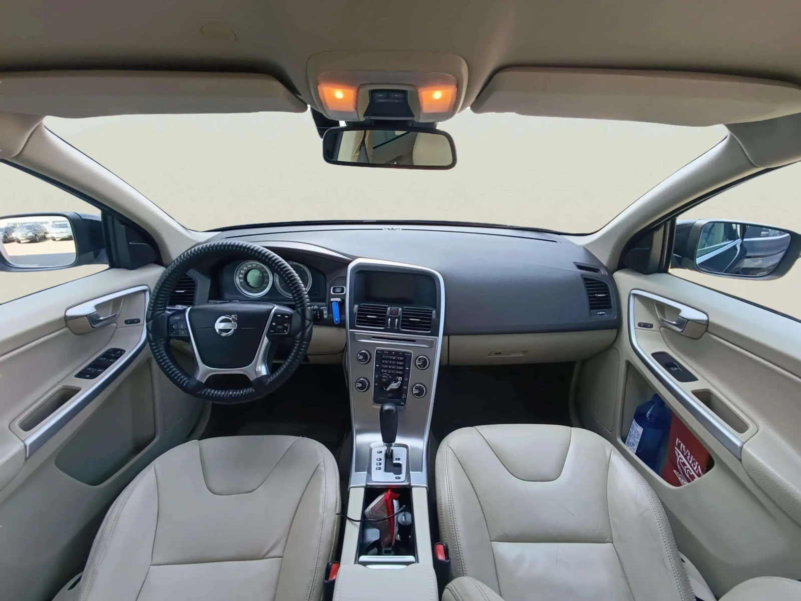 Volvo XC60 2.4, снимка 11 - Автомобили и джипове - 54770086