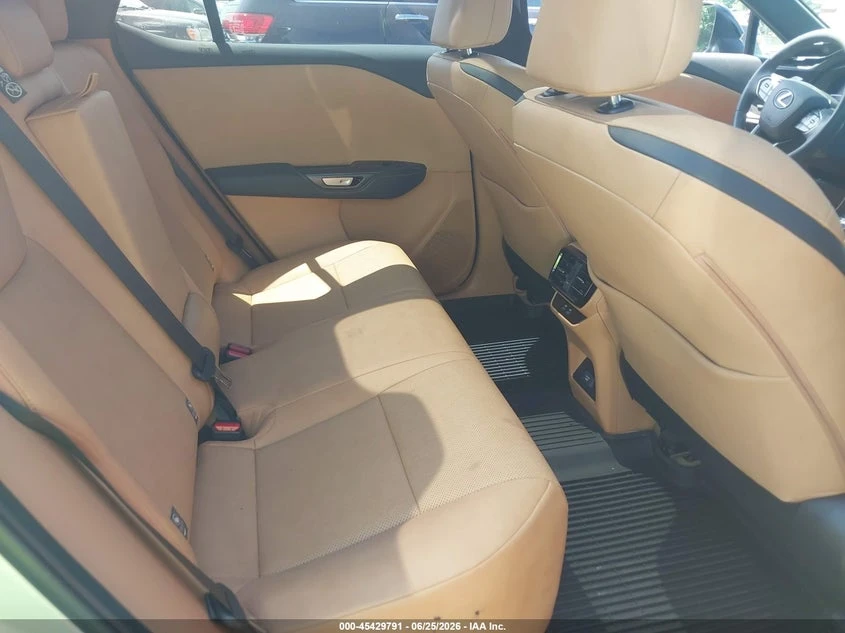Lexus RZ 300E Premium, снимка 8 - Автомобили и джипове - 55934442