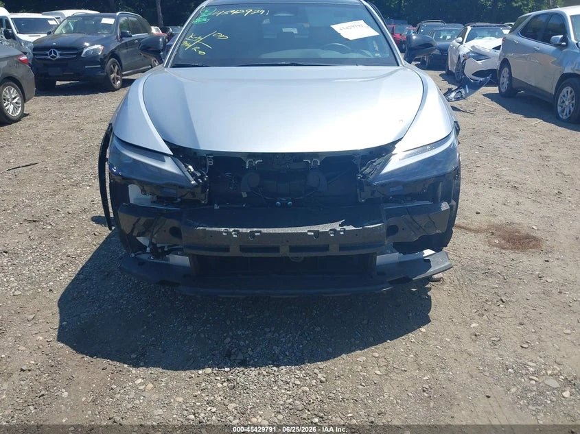 Lexus RZ 300E Premium, снимка 6 - Автомобили и джипове - 55934442