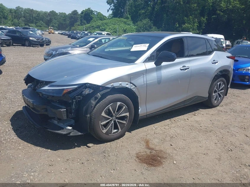 Lexus RZ 300E Premium, снимка 2 - Автомобили и джипове - 55934442