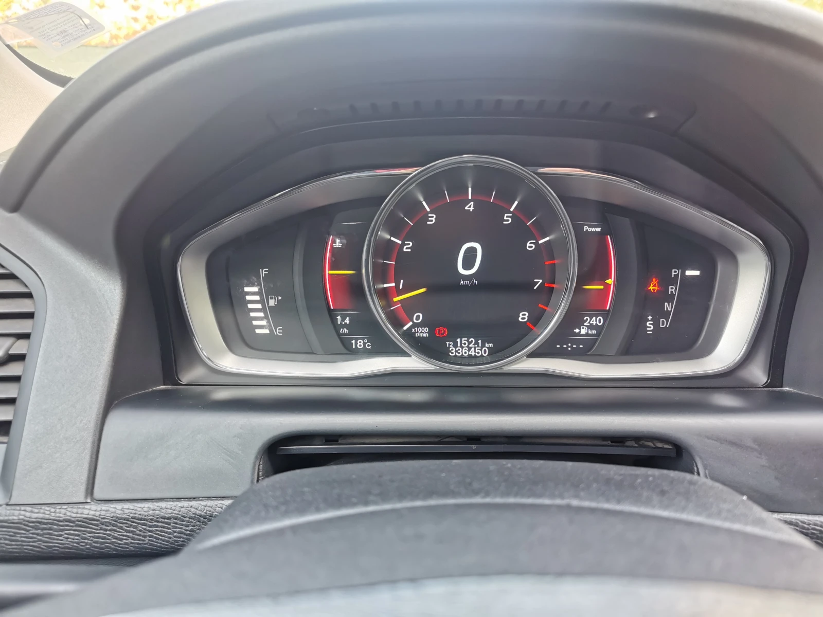 Volvo XC60, снимка 15 - Автомобили и джипове - 56438593