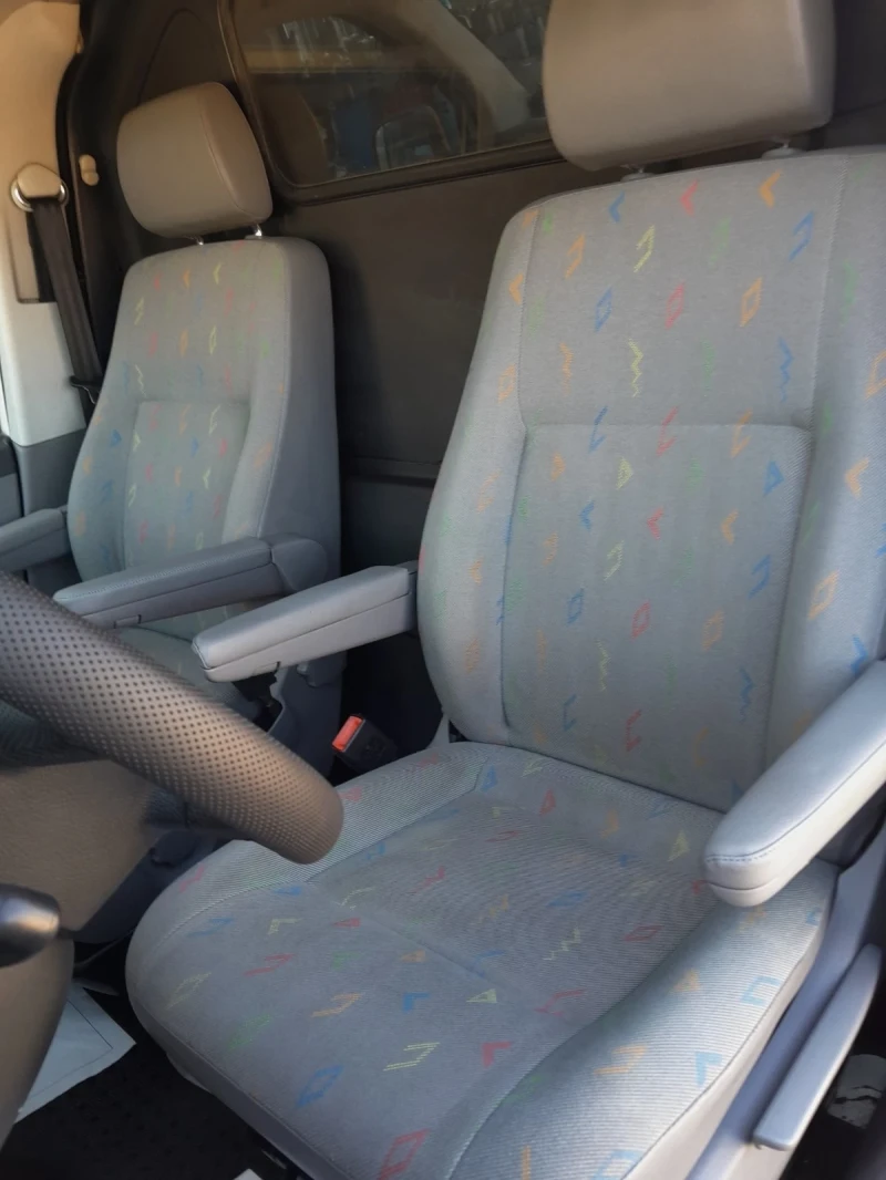 VW Transporter 1.9TDI/КЛИМАТИК, снимка 10 - Бусове и автобуси - 47412214