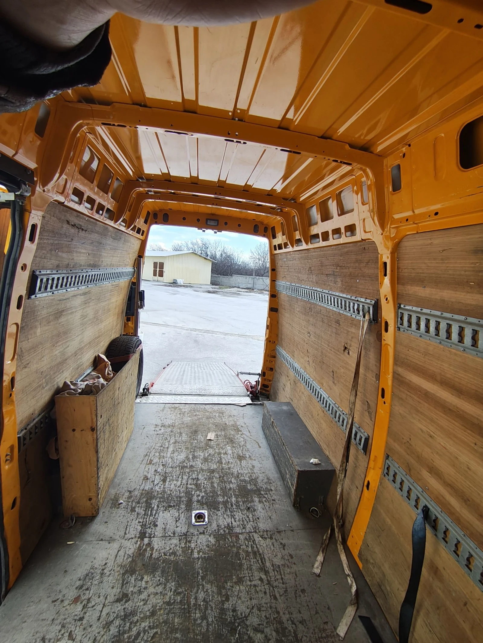 Iveco Daily БОРД, КЛИМА 35S16  - изображение 10