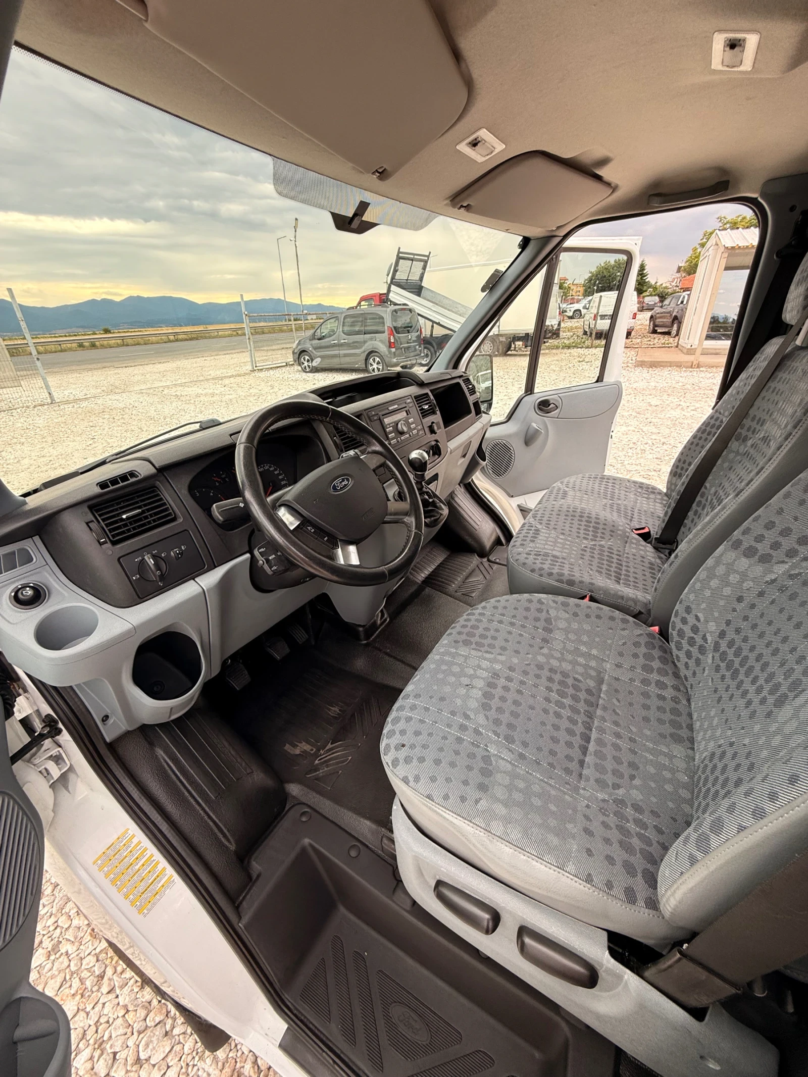 Ford Transit 2.2TDCi-Климатик-Евро5, снимка 11 - Бусове и автобуси - 55191362