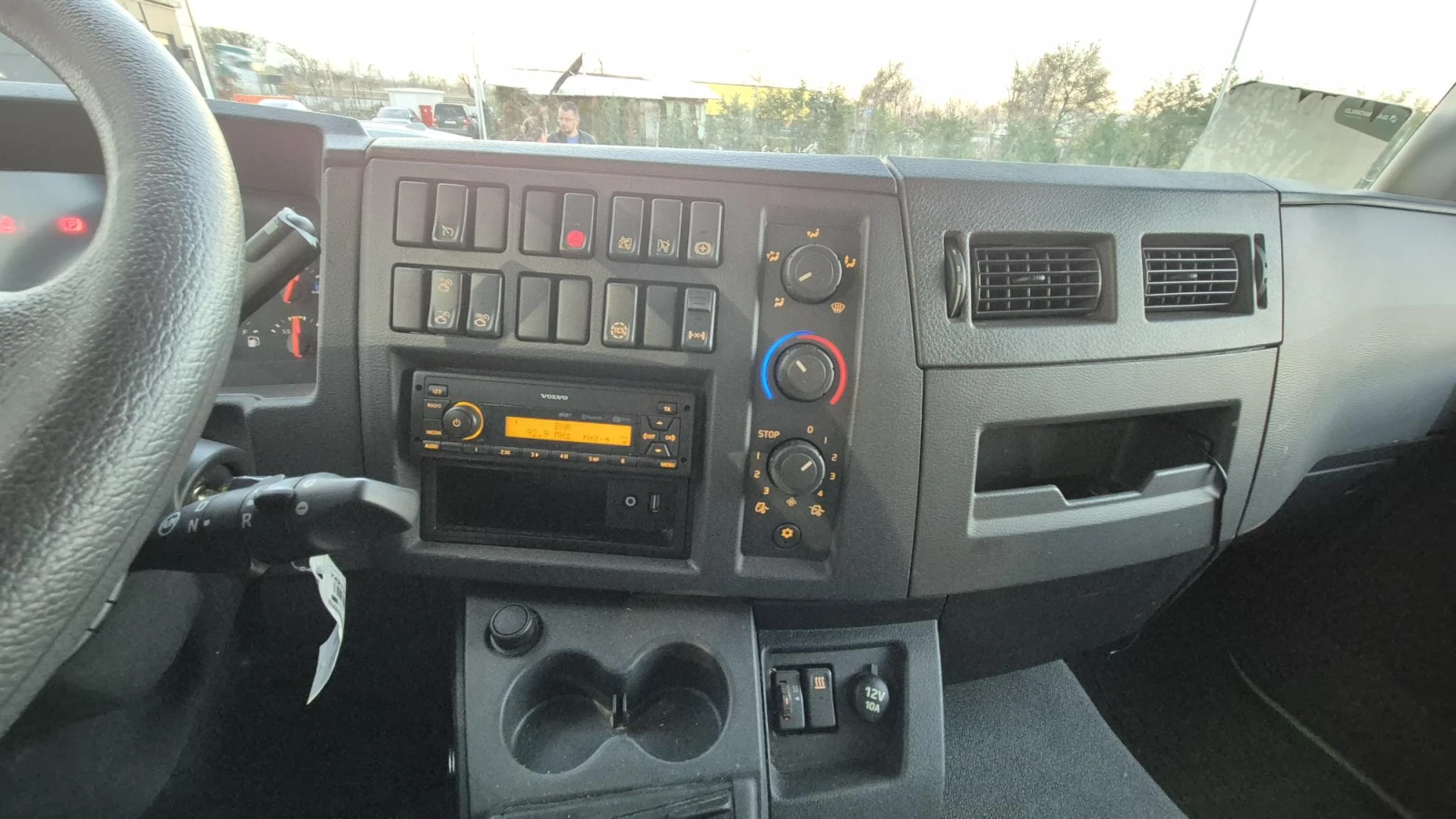 Volvo Fl 210 - изображение 7