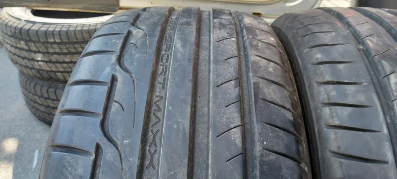 Гуми Летни 225/40R18, снимка 3 - Гуми и джанти - 33848161