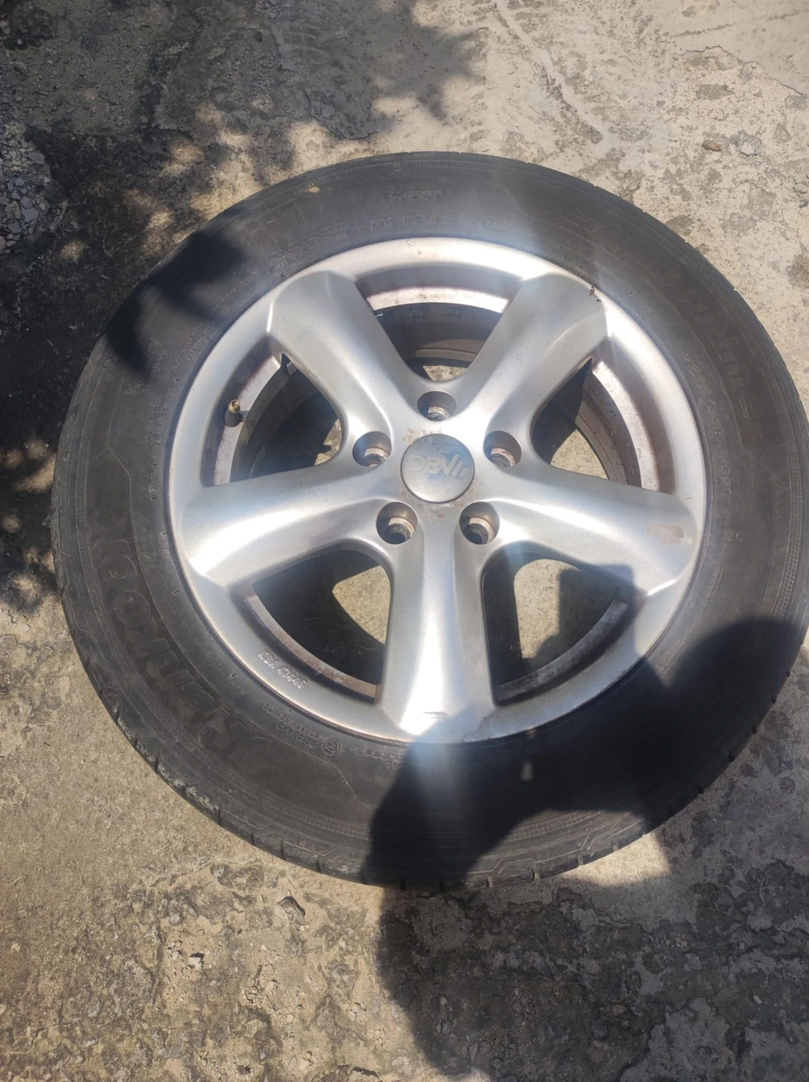 Гуми с джанти Hankook 225/55R16, снимка 2 - Гуми и джанти - 55195469