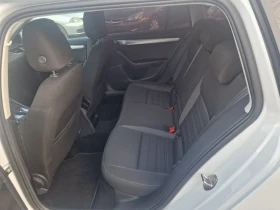 Skoda Octavia 2.0TDI 150PS.ITALIA - 23999 лв. - 44653640 9