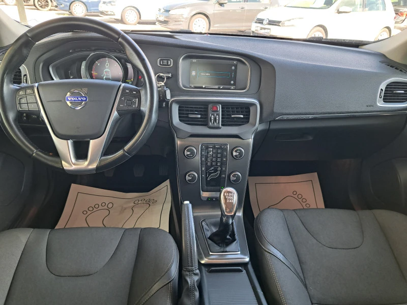 Volvo V40 Cross Country 1, 6 D2, снимка 12 - Автомобили и джипове - 46354840