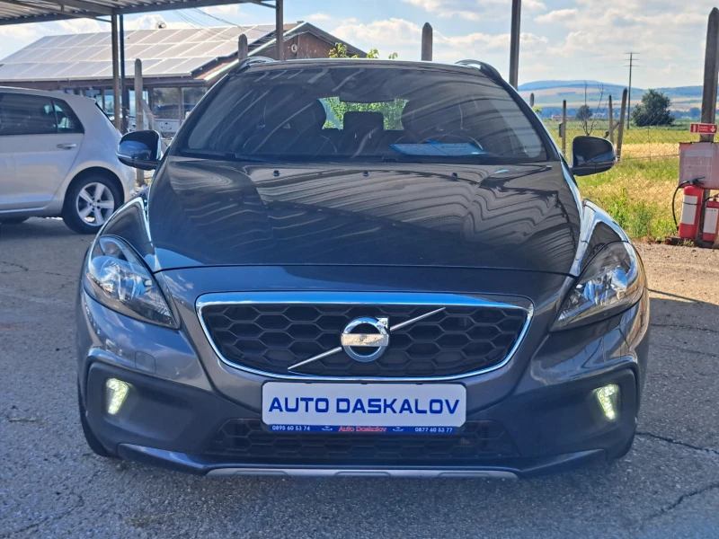 Volvo V40 Cross Country 1, 6 D2, снимка 2 - Автомобили и джипове - 46354840