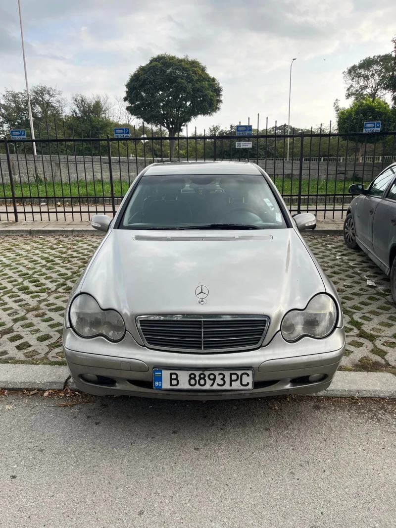 Mercedes-Benz C 220, снимка 1 - Автомобили и джипове - 47408411