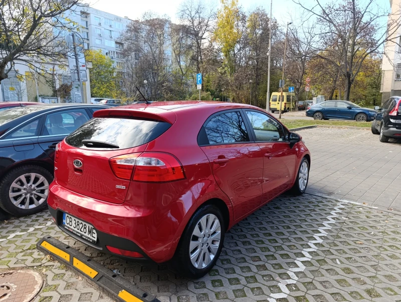 Kia Rio 1.4crdi, снимка 5 - Автомобили и джипове - 48176221