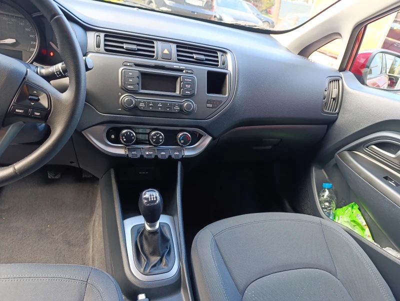 Kia Rio 1.4crdi, снимка 8 - Автомобили и джипове - 48176221