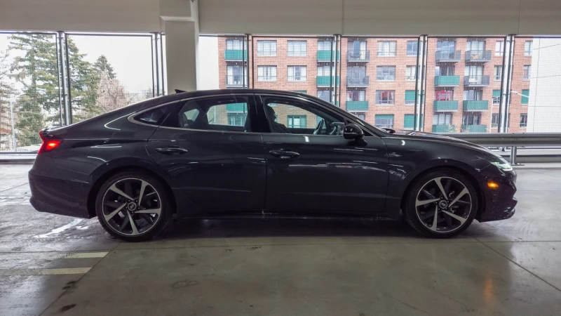 Hyundai Sonata SEL Plus , снимка 2 - Автомобили и джипове - 52252735