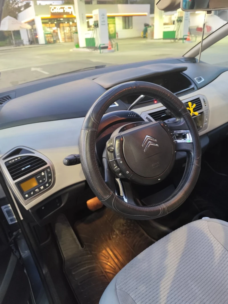 Citroen C4 Picasso, снимка 9 - Автомобили и джипове - 52435964