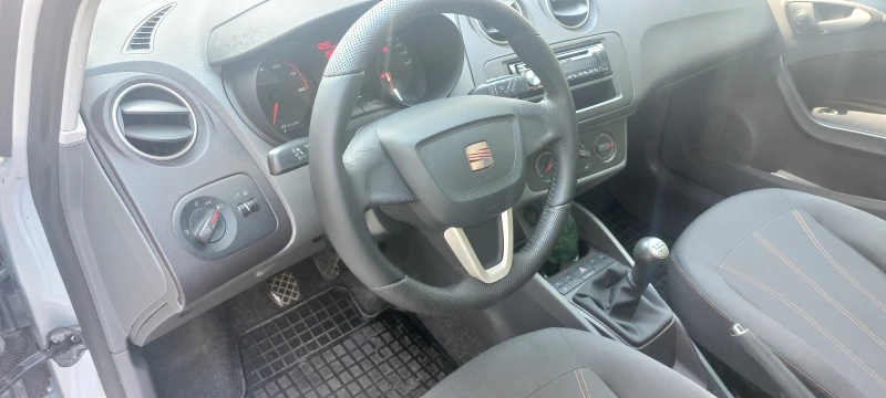 Seat Ibiza 1.4i 87kc., снимка 12 - Автомобили и джипове - 52449452