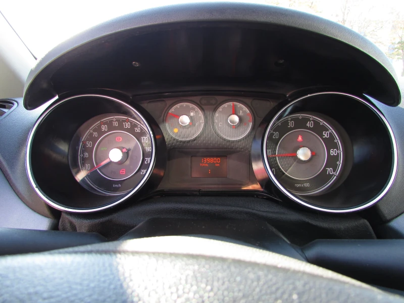 Fiat Punto 1.4i EVO EURO4, снимка 12 - Автомобили и джипове - 52258150