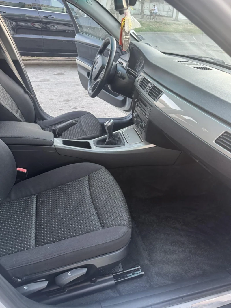 BMW 320 Face 177 к.с., снимка 10 - Автомобили и джипове - 52348417