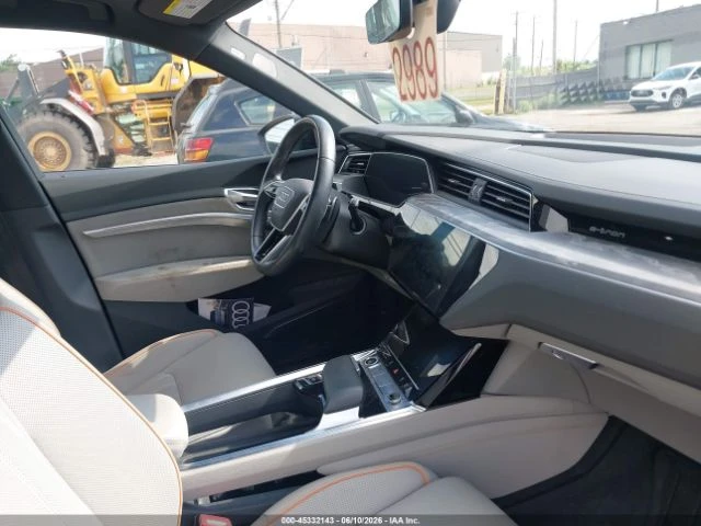 Audi E-Tron * CHRONOS* QUATTRO* ПОДГРЕВ* ПАНОРАМА* ОБДУХВАНЕ* , снимка 5 - Автомобили и джипове - 55065710