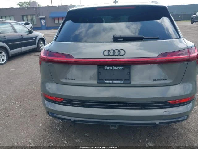 Audi E-Tron * CHRONOS* QUATTRO* ПОДГРЕВ* ПАНОРАМА* ОБДУХВАНЕ* , снимка 15 - Автомобили и джипове - 55065710