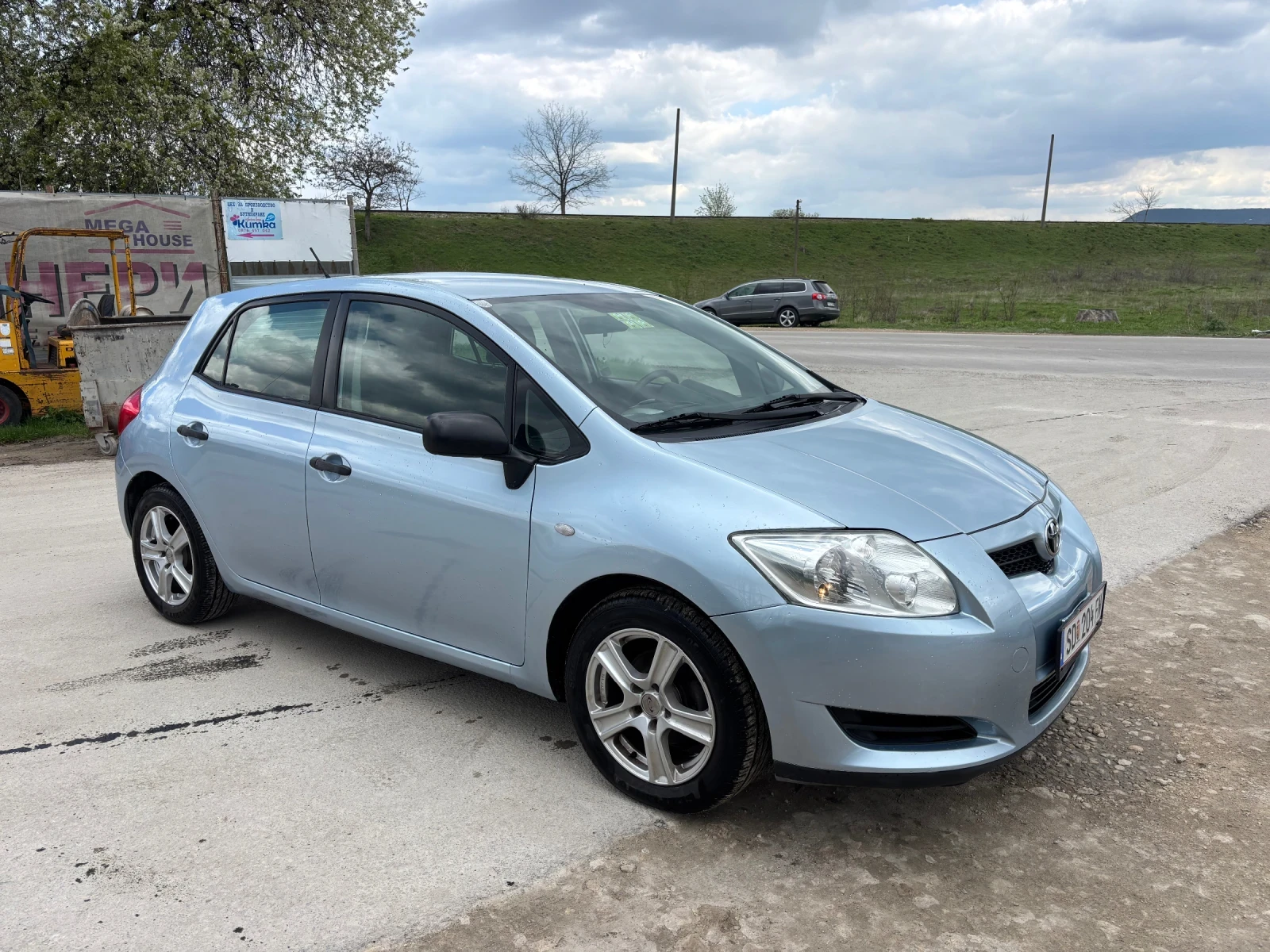 Toyota Auris 1.4 VVT-i  - изображение 3