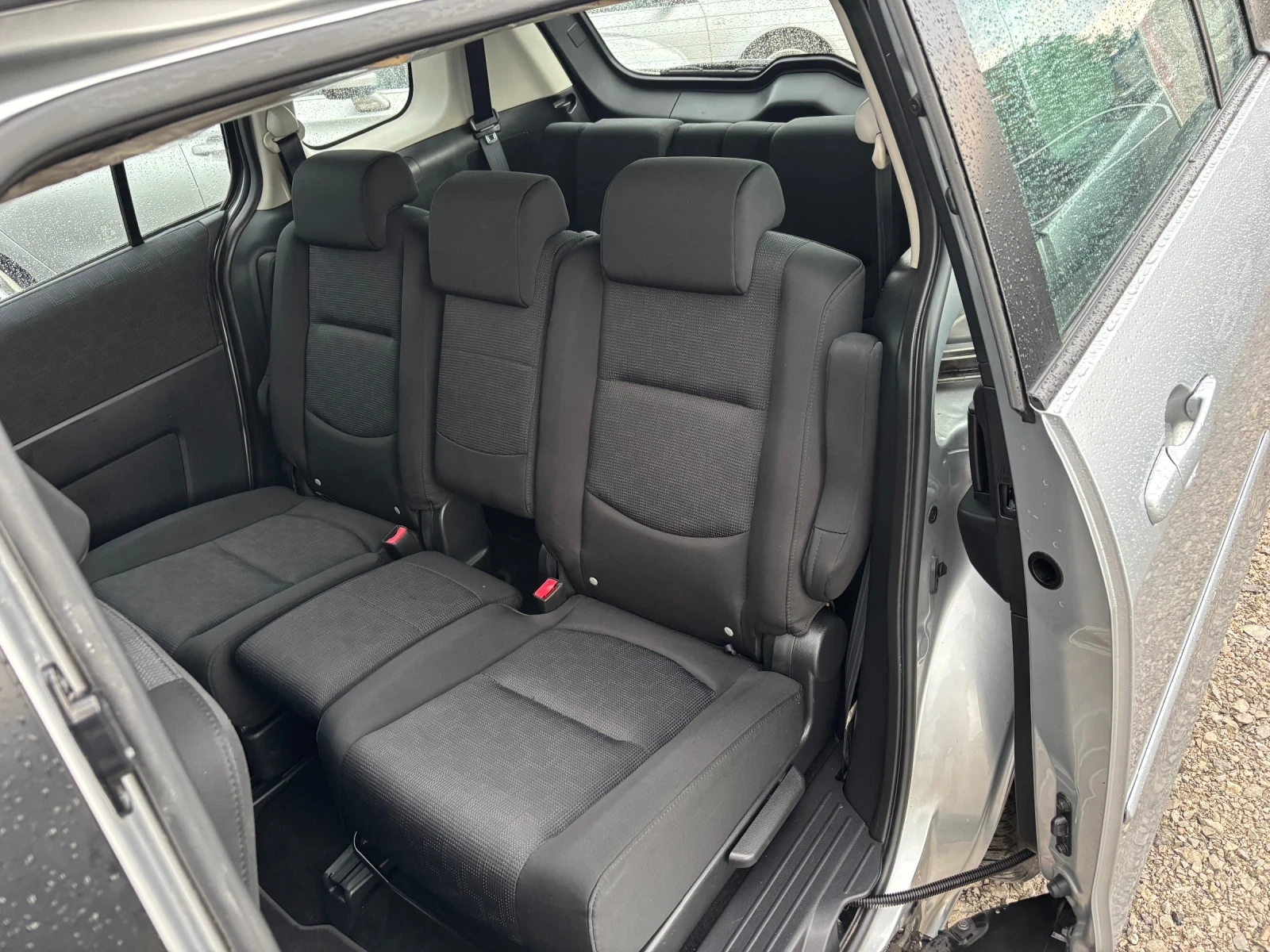 Mazda 5 1.8-116кс, 7-местен - изображение 10