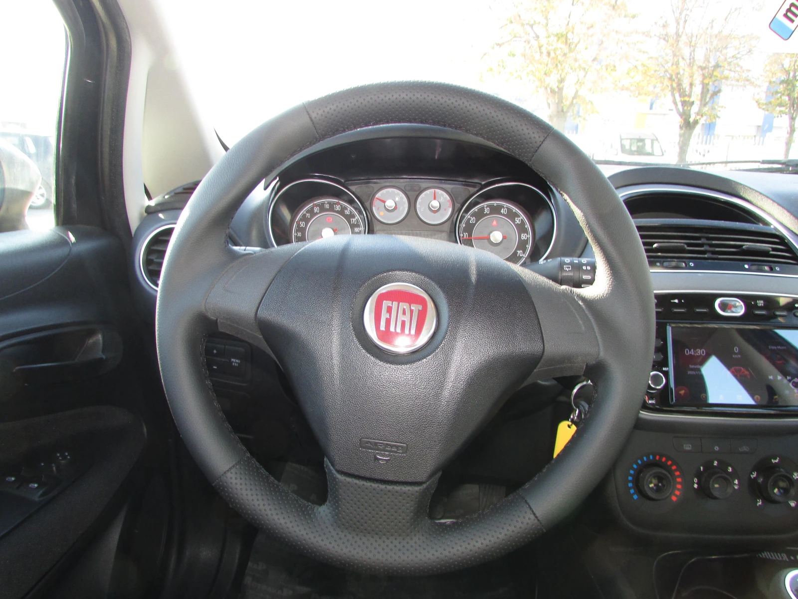 Fiat Punto 1.4i EVO EURO4 - изображение 10