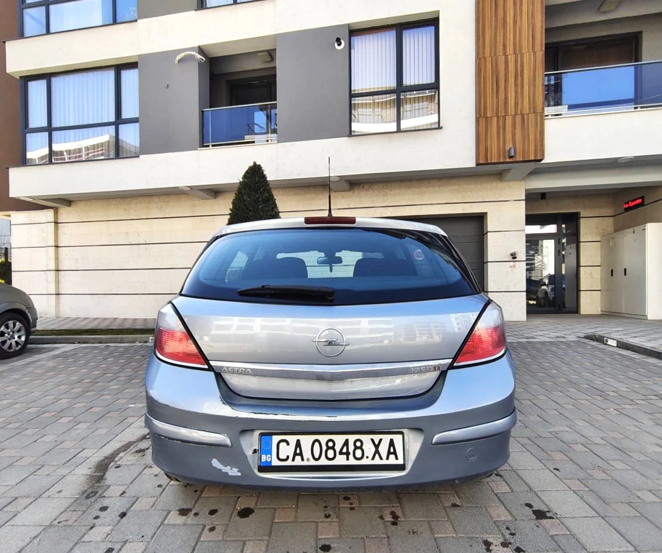 Opel Astra 1.7 CDTI (100hp) | Малък данък | ИКОНОМИЧНА, снимка 5 - Автомобили и джипове - 53670277