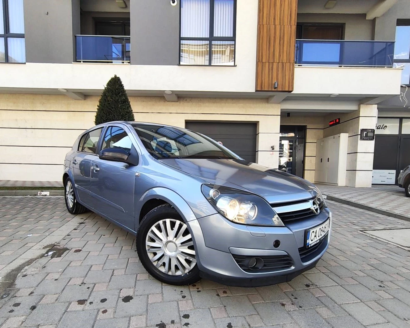 Opel Astra 1.7 CDTI (100hp) | Малък данък | ИКОНОМИЧНА, снимка 3 - Автомобили и джипове - 53670277