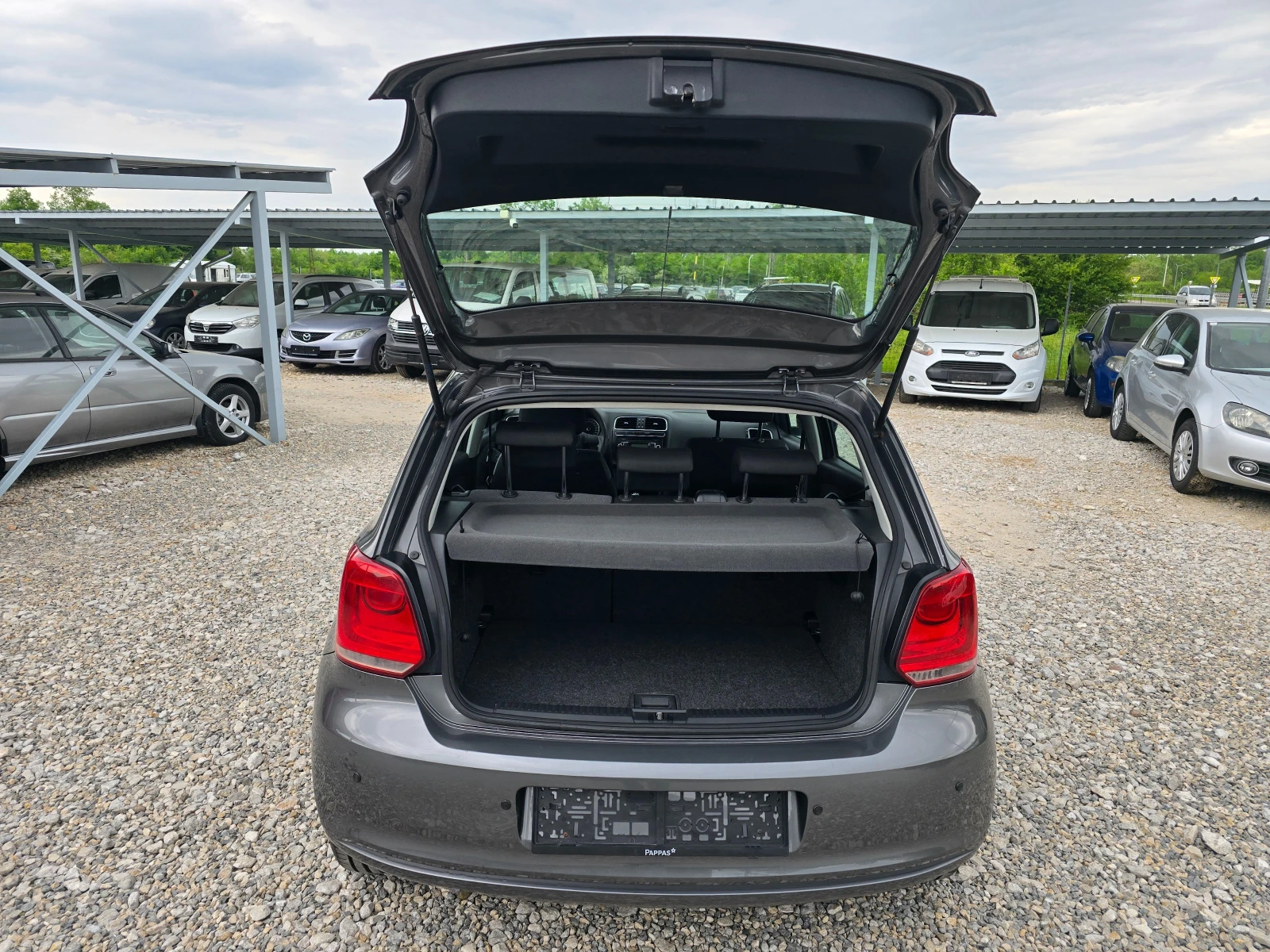 VW Polo 1.6TDI  75кс ! ! РЕАЛНИ КИЛОМЕТРИ, снимка 15 - Автомобили и джипове - 54508379