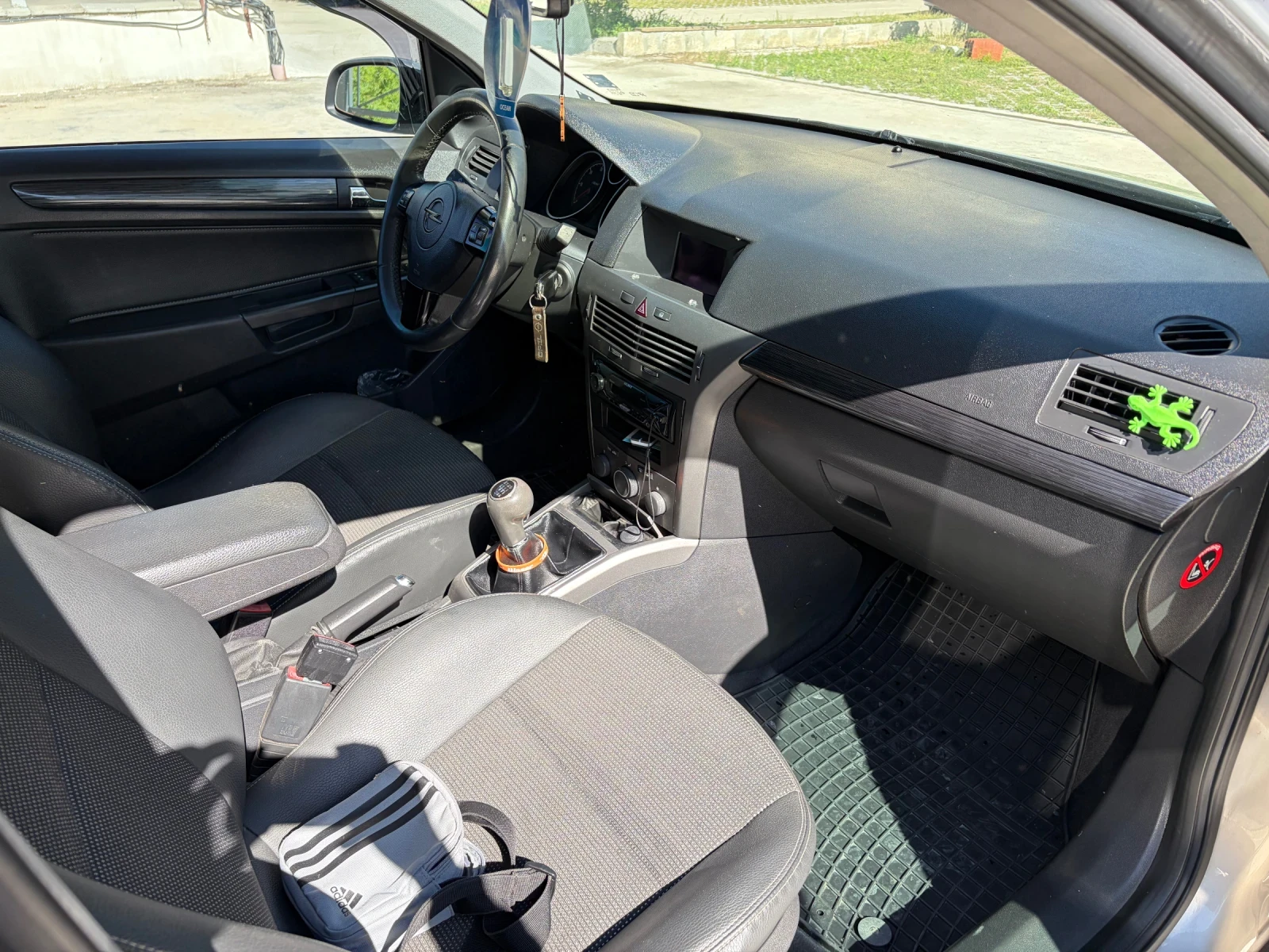 Opel Astra, снимка 15 - Автомобили и джипове - 54816949